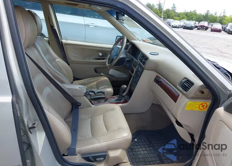 2000 Volvo S70 Glt/Se from USA, damaged, VIN YV1LS56D5Y2661189